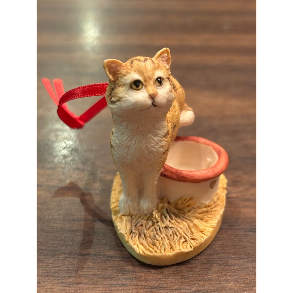 Lowell Davis Schmid 1989 Warm Milk Ginger Tabby Cat Ornament Figurine